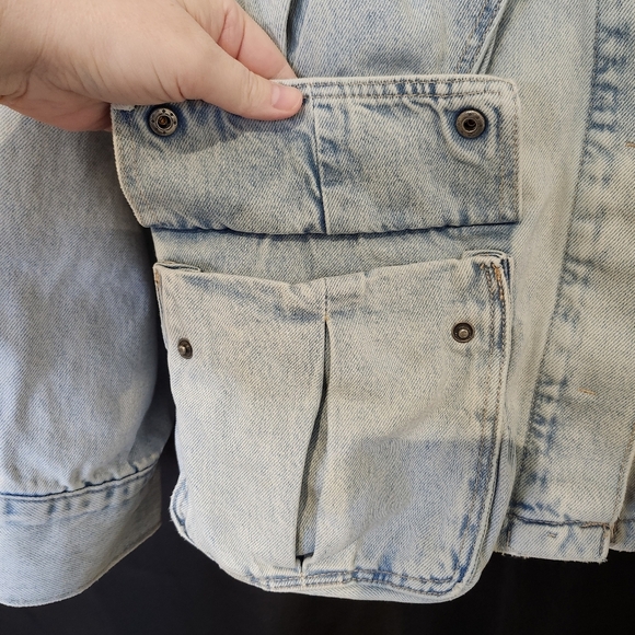 Zara Women's Denim Jacket Size XS Light Wash Chunky Pockets Oversized Grunge - Picture 5 of 6